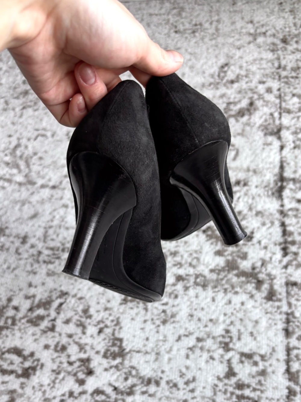 Vintage 90’s Salvatore Ferragamo Black Suede Mid-Heel Pumps - Picture 6 of 13